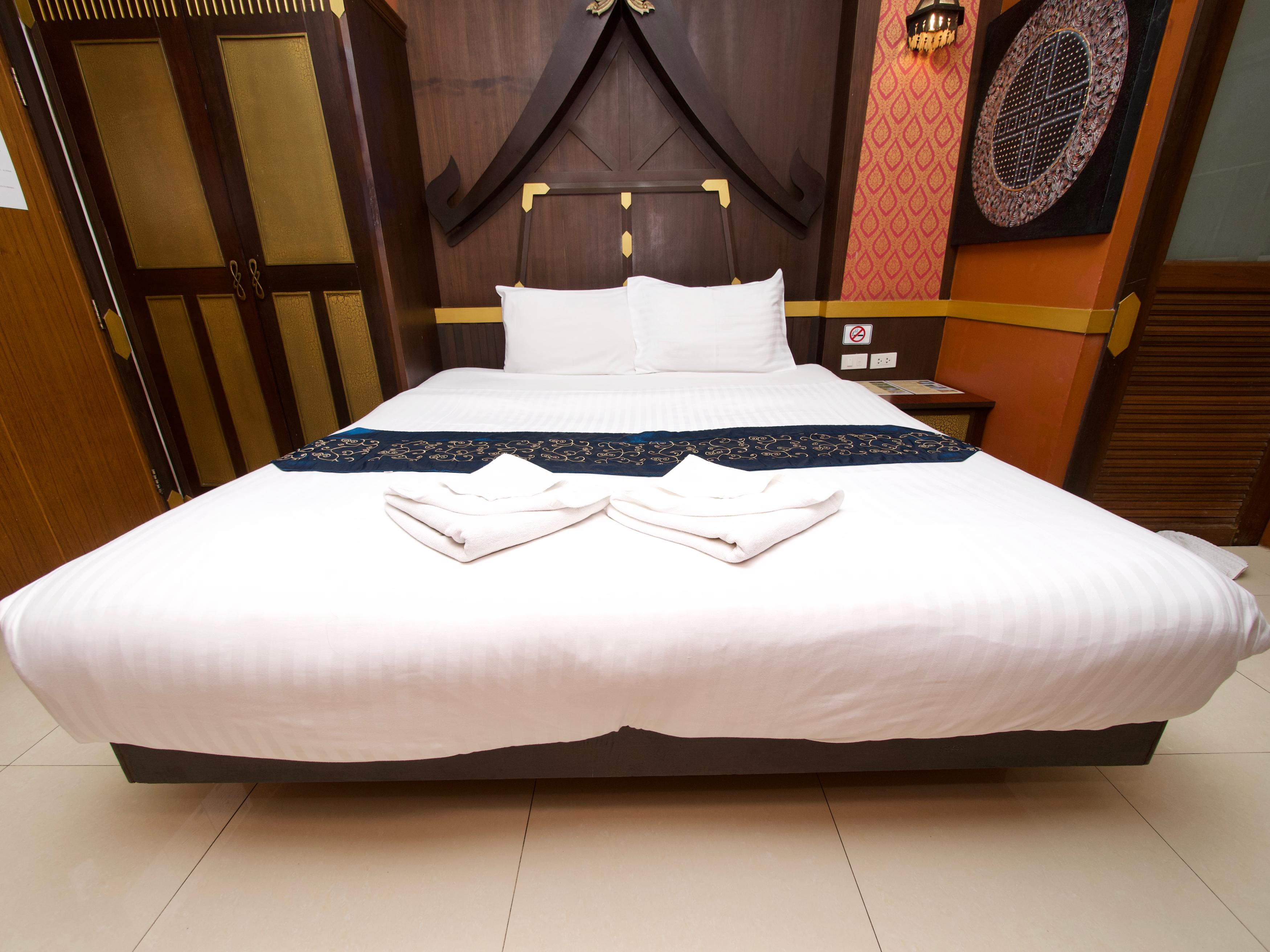 Khách sạn 99 Patong
